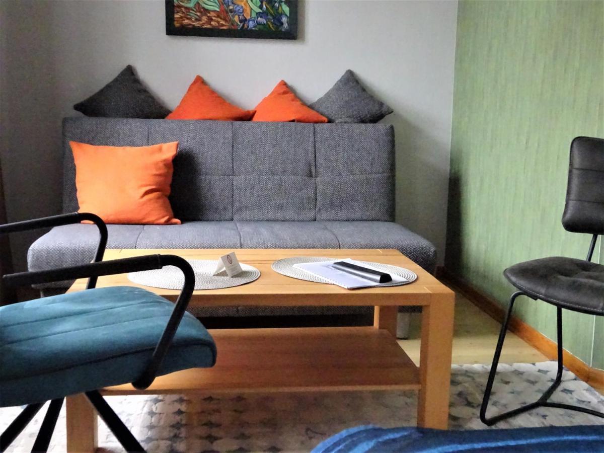 שטראלסונד Hotel Pension Zur Faehrbruecke מראה חיצוני תמונה